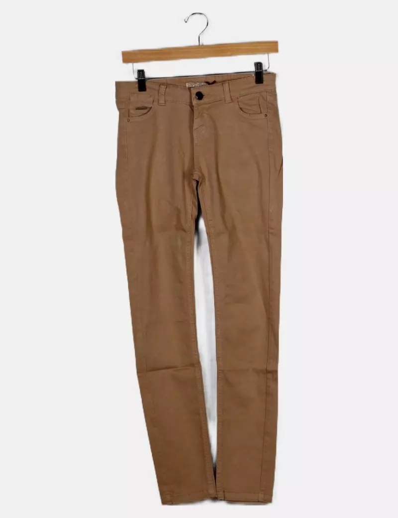 Beige elastic pants by Stradivarius