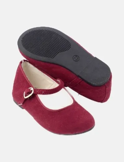 Burgundy suede sphere shoe