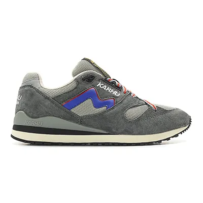 Karhu Synchron Classic sneakers.