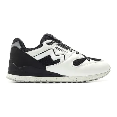 Karhu Synchron Classic sneakers.