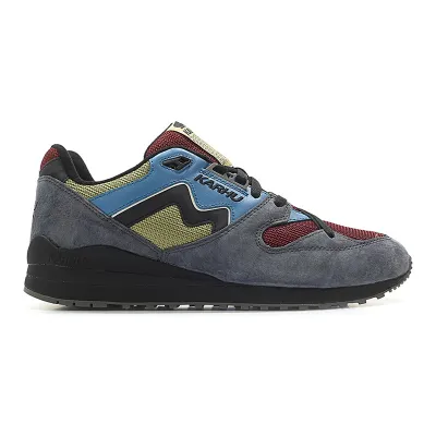 Karhu Synchron Classic sneakers.