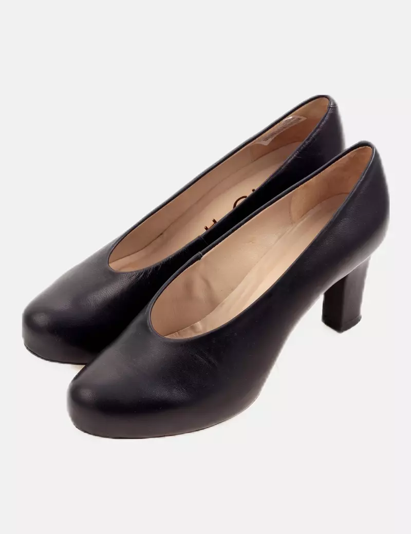 Unisa Black Basic Shoe