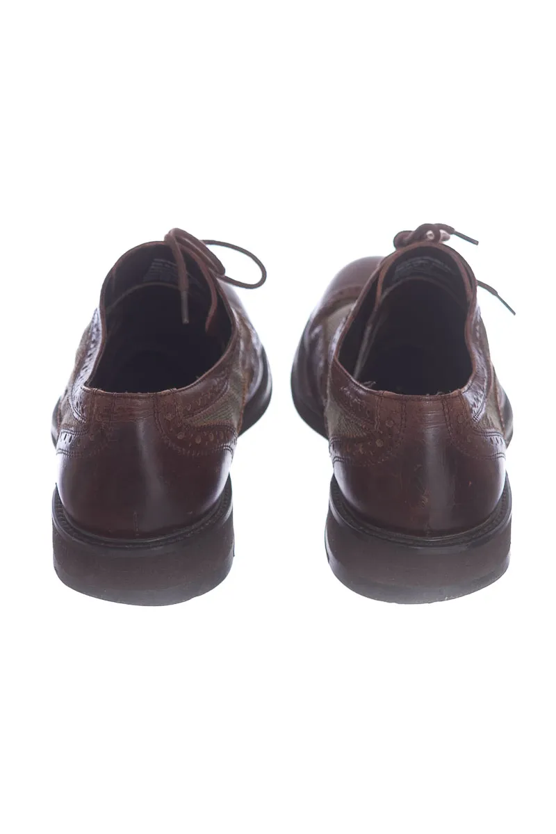 Brown shoe by Bosi.