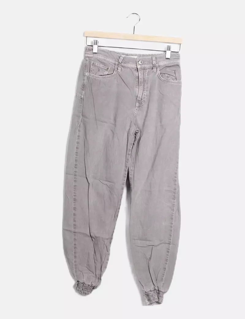 Gray denim casual pants by Zara.